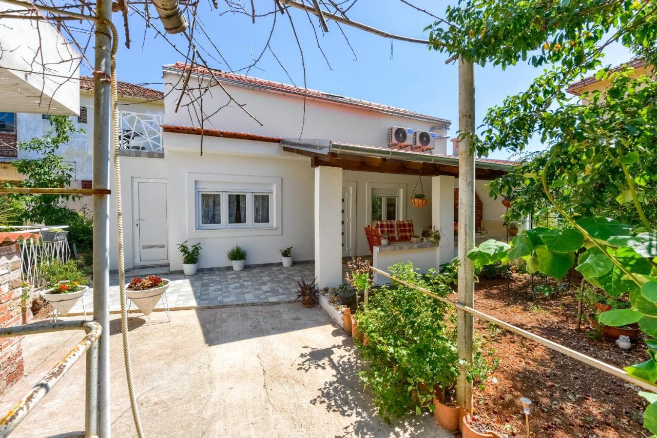 Apartment Yula Zadar Exterior foto